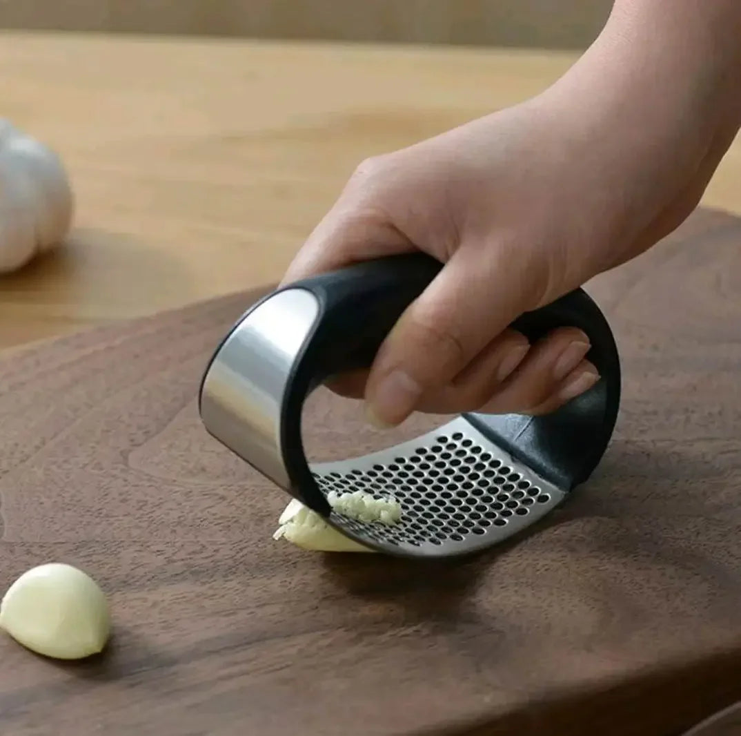 Stainless Steel Garlic Press Crusher Manual  Mincer Chopping  Tools Curve Fruit Vegetable Cooking Kitchen Gadgets