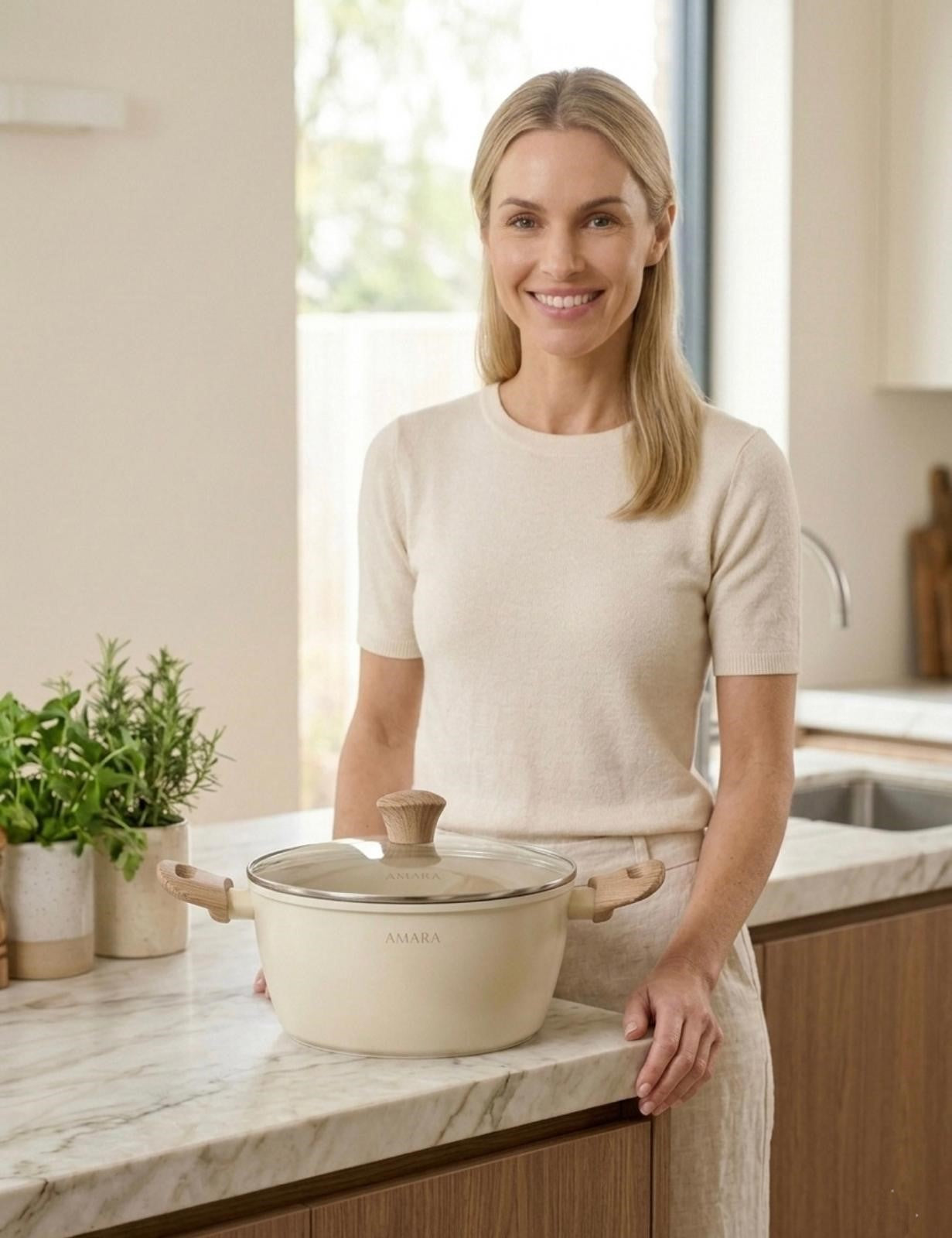 CAROTE Ceramic Nonstick Stock Pot with Lid  25cm